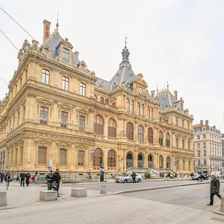 Appartement Duplex De Caractere A Cordeliers Lyon